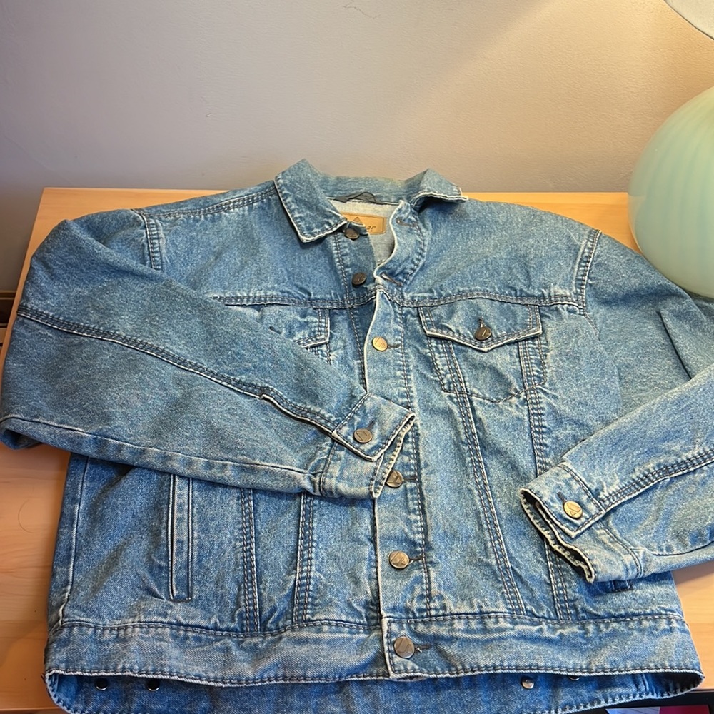 Vintage Liz Wear Denim Jean Jacket Size Medium with 6 pockets - Picture 4 of 16